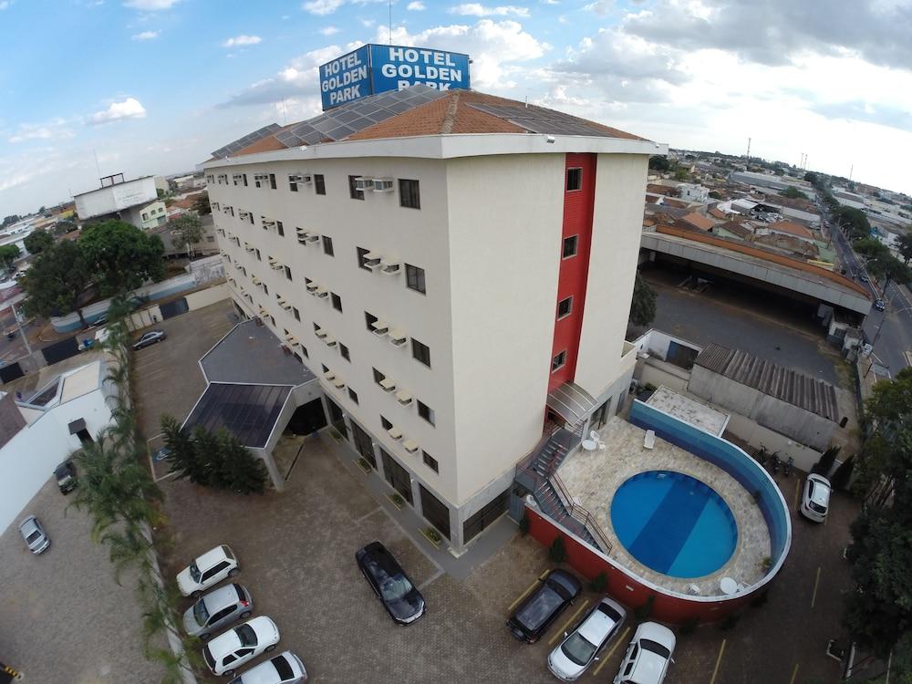 Hotel Golden Park Uberaba By Nacional Inn Экстерьер фото