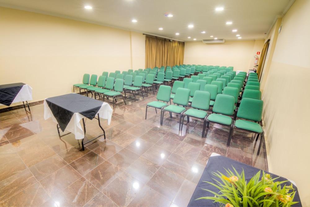 Hotel Golden Park Uberaba By Nacional Inn Экстерьер фото