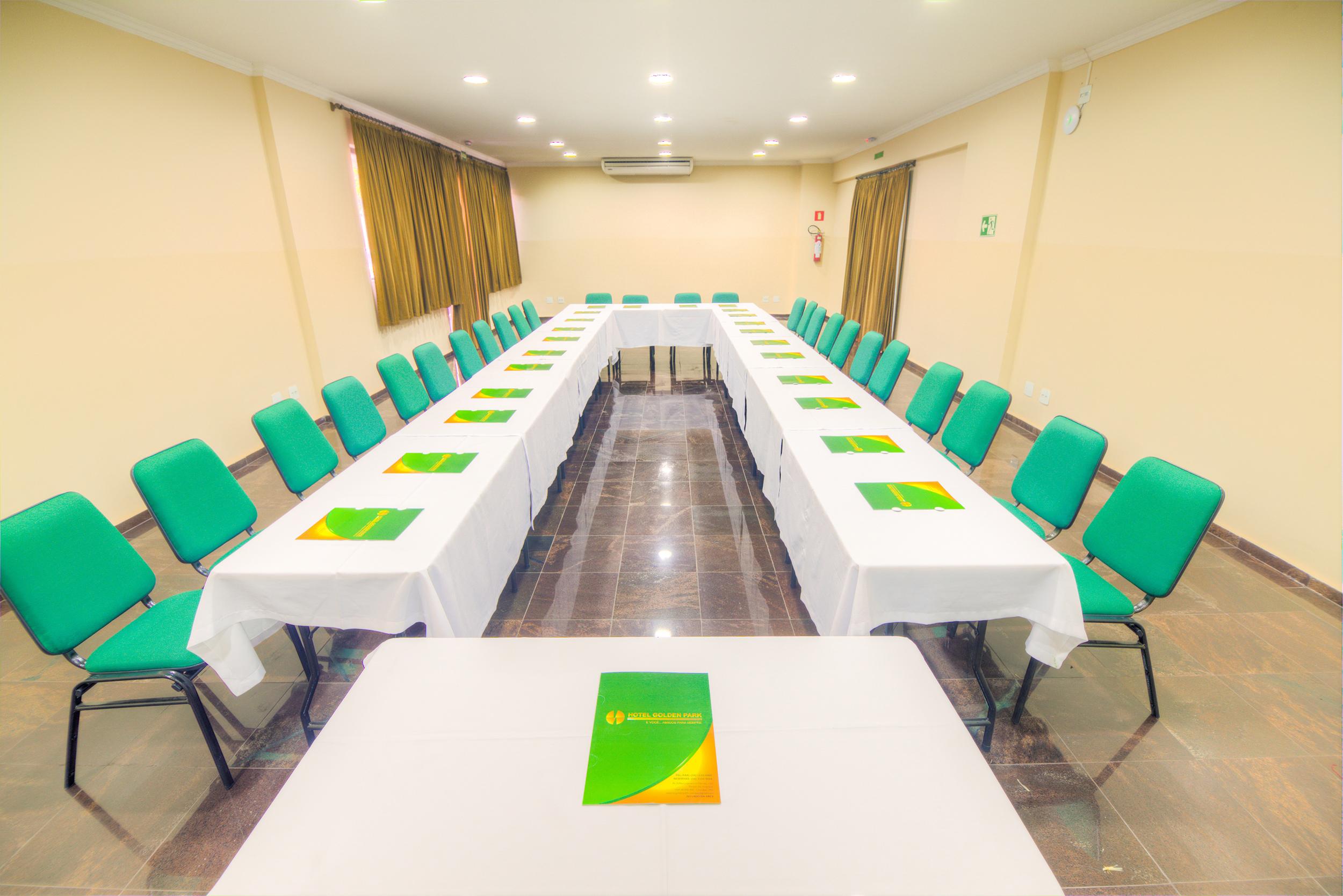 Hotel Golden Park Uberaba By Nacional Inn Экстерьер фото