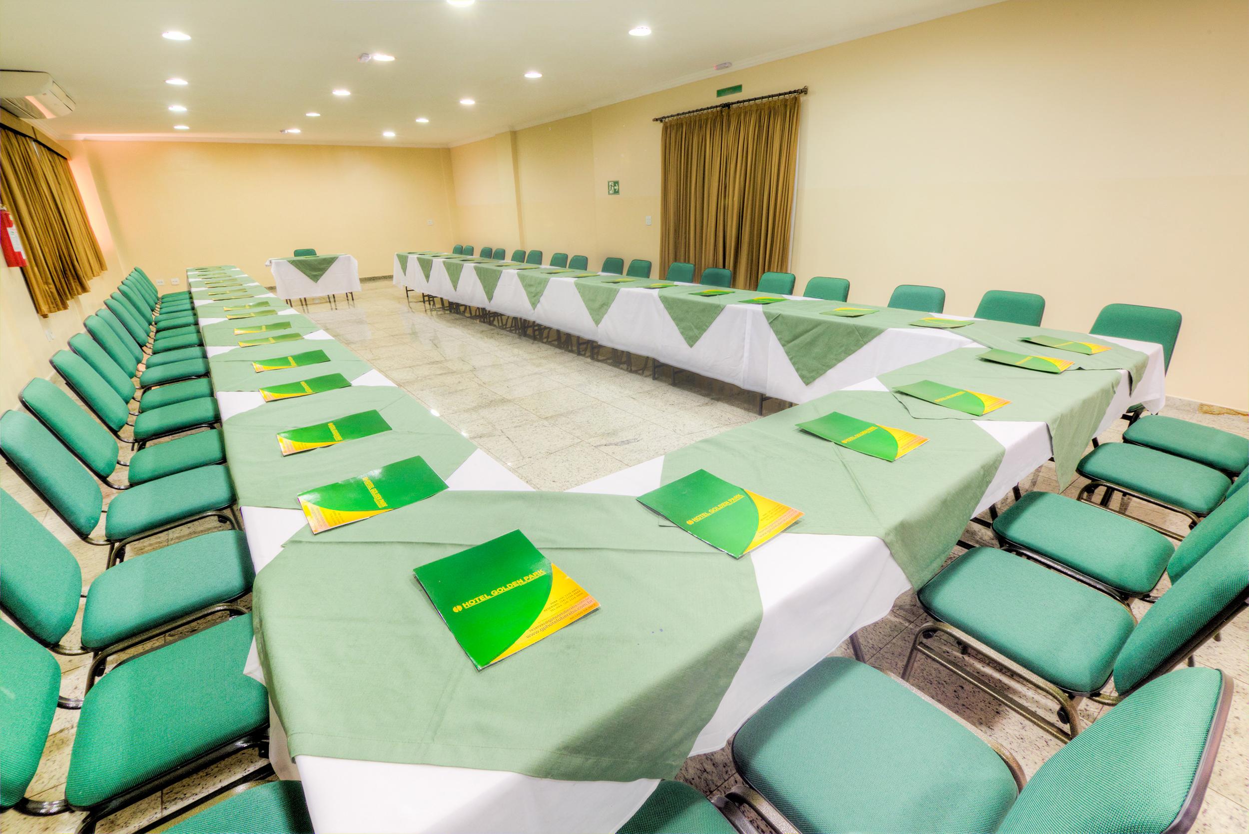Hotel Golden Park Uberaba By Nacional Inn Экстерьер фото