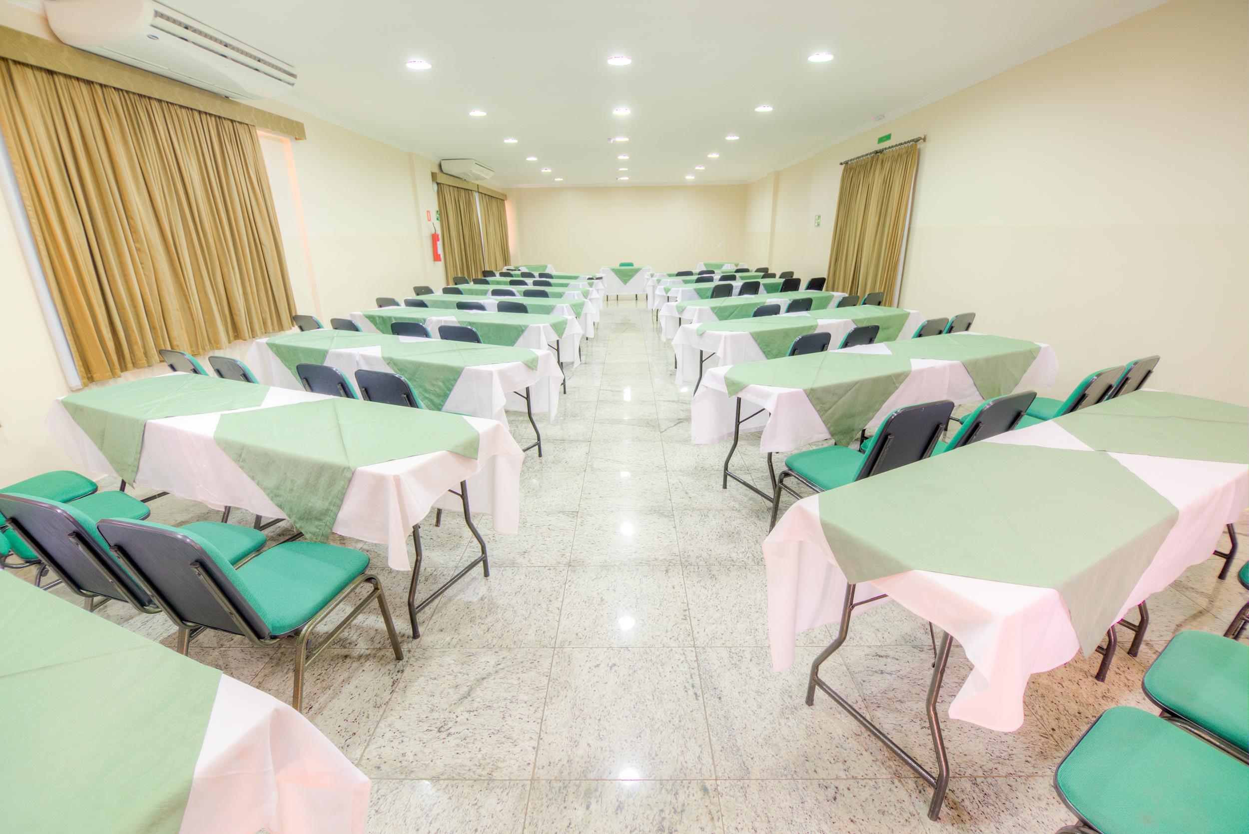 Hotel Golden Park Uberaba By Nacional Inn Экстерьер фото
