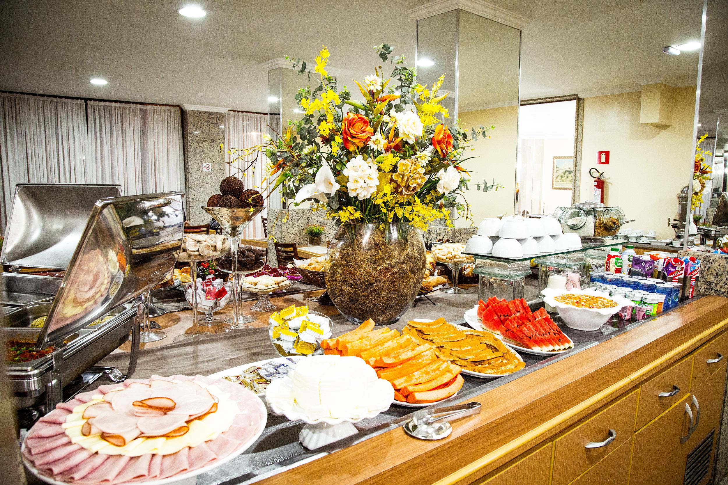 Hotel Golden Park Uberaba By Nacional Inn Экстерьер фото