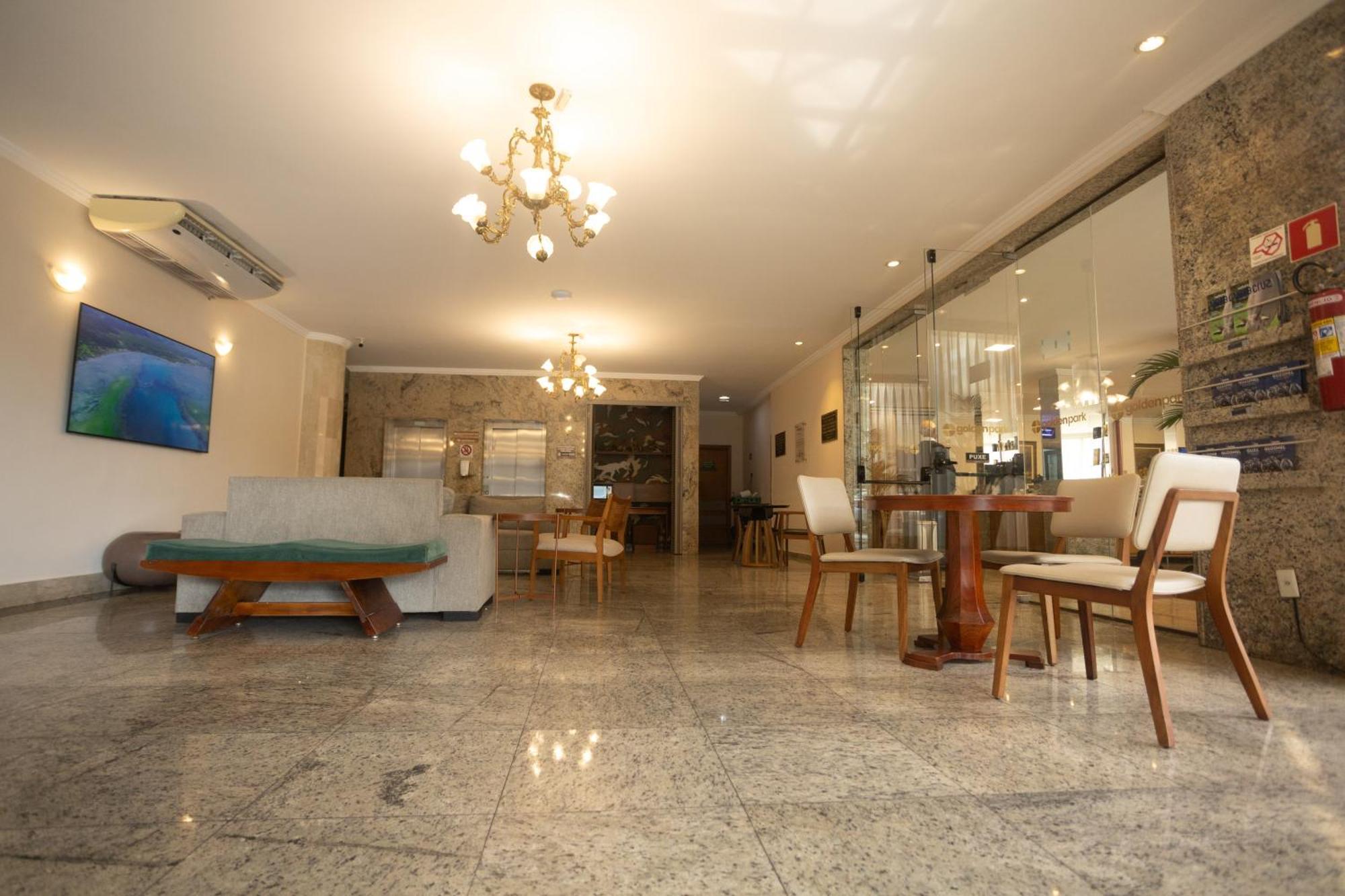 Hotel Golden Park Uberaba By Nacional Inn Экстерьер фото